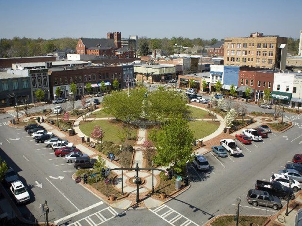 Aerial picture of the square in Gainesville Ga